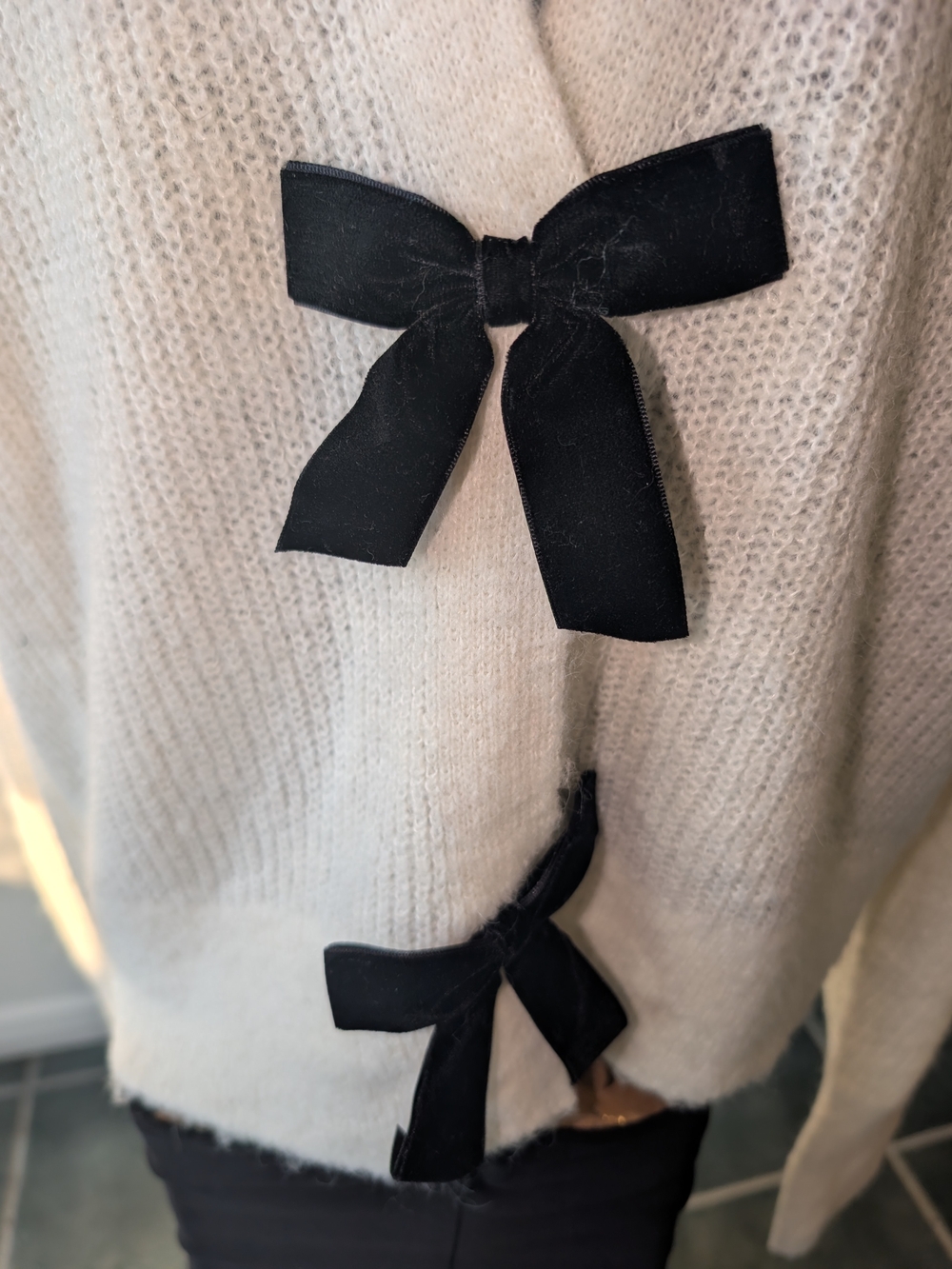 RW&CO  Ivory Knit Cardigan with Black Bow Button Details - Picture 4 of 10